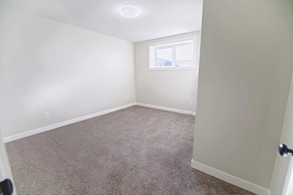 375 Skeena Crescent W Lethbridge AB T1J 5G9