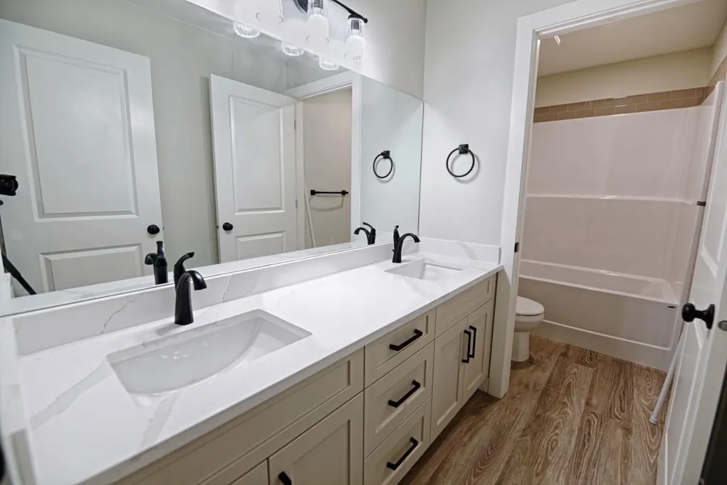 375 Skeena Crescent W Lethbridge AB T1J 5G9