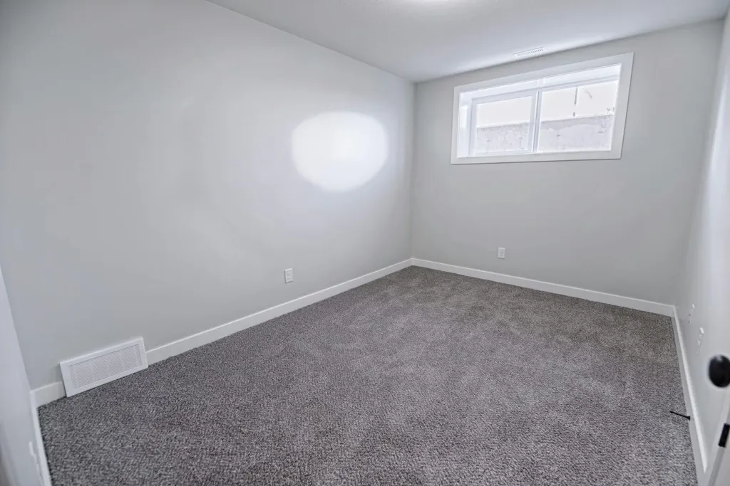 375 Skeena Crescent W Lethbridge AB T1J 5G9