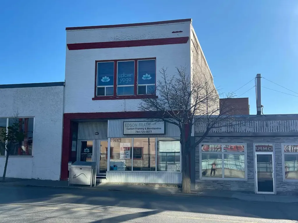 319 50 Street Edson AB T7E 1S9