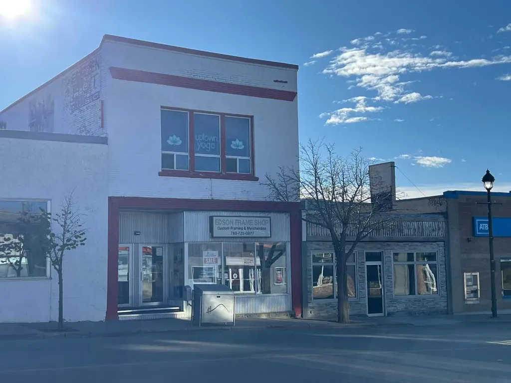 319 50 Street Edson AB T7E 1S9