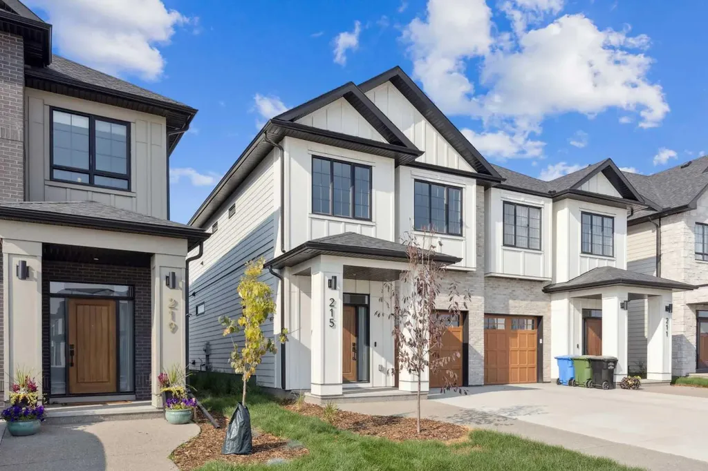 215 Greenwich Drive NW Calgary AB T3B6N9