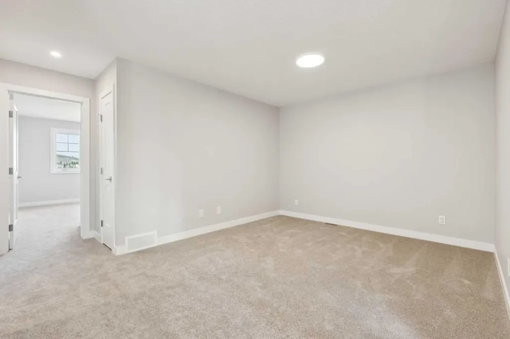 215 Greenwich Drive NW Calgary AB T3B6N9