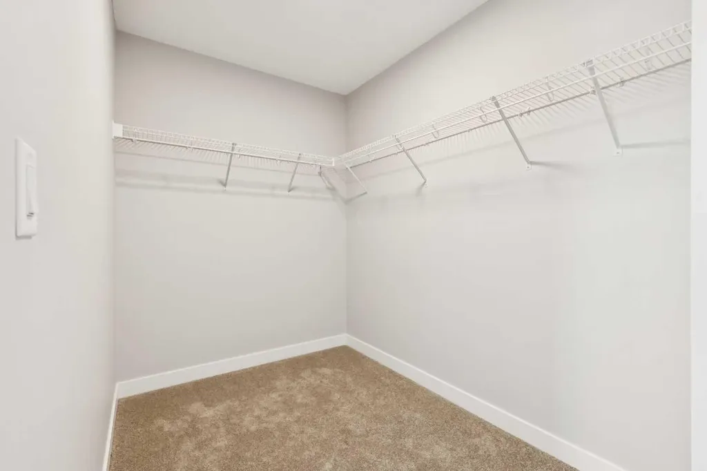 215 Greenwich Drive NW Calgary AB T3B6N9