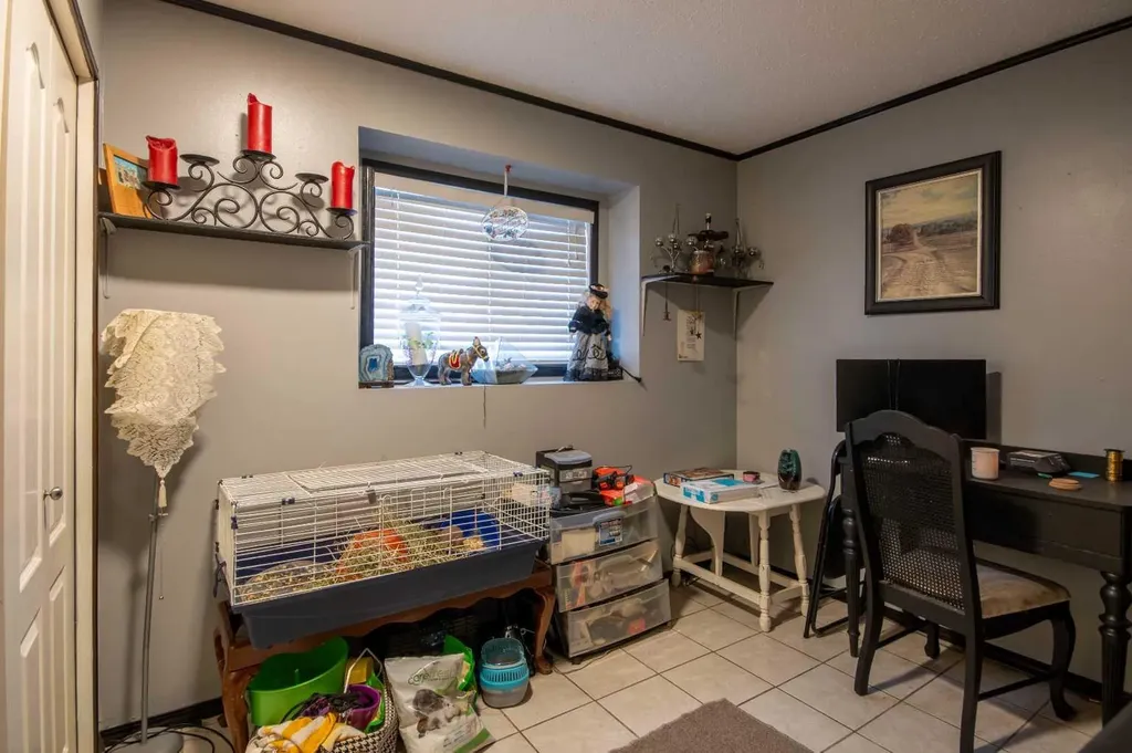 128 10 Avenue NE Sundre AB T0M 1X0