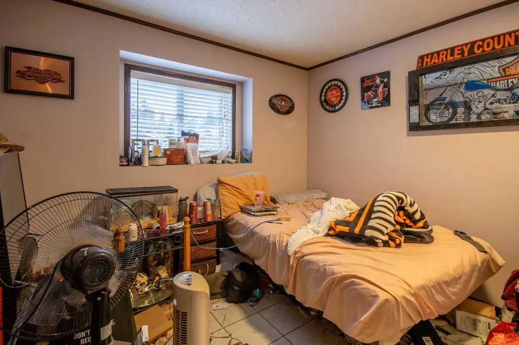128 10 Avenue NE Sundre AB T0M 1X0