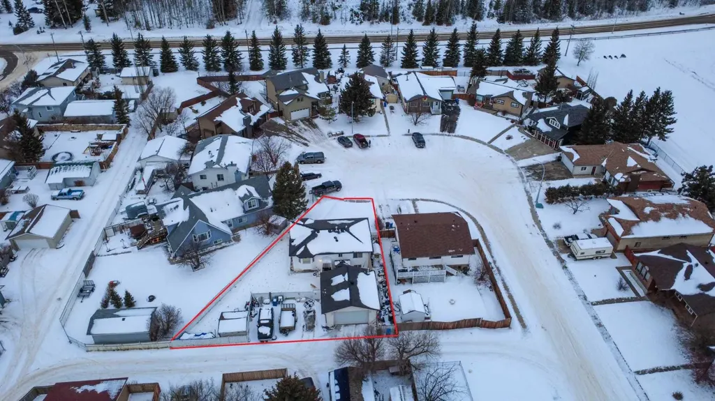 128 10 Avenue NE Sundre AB T0M 1X0