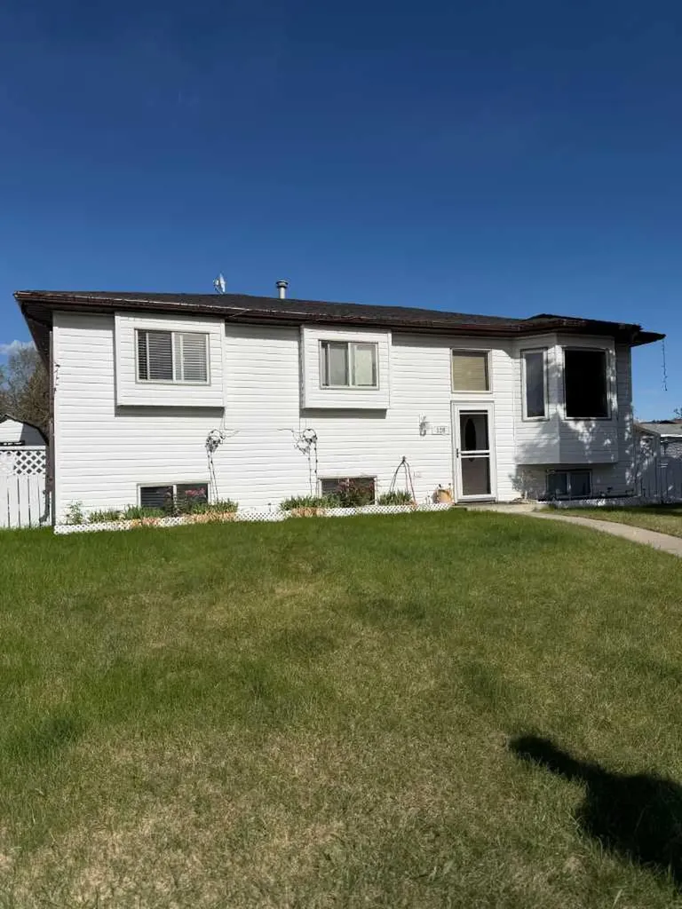 128 10 Avenue NE Sundre AB T0M 1X0