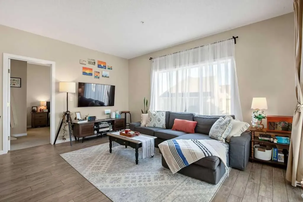 402 Marquis Lane SE Calgary AB T3M 2G7