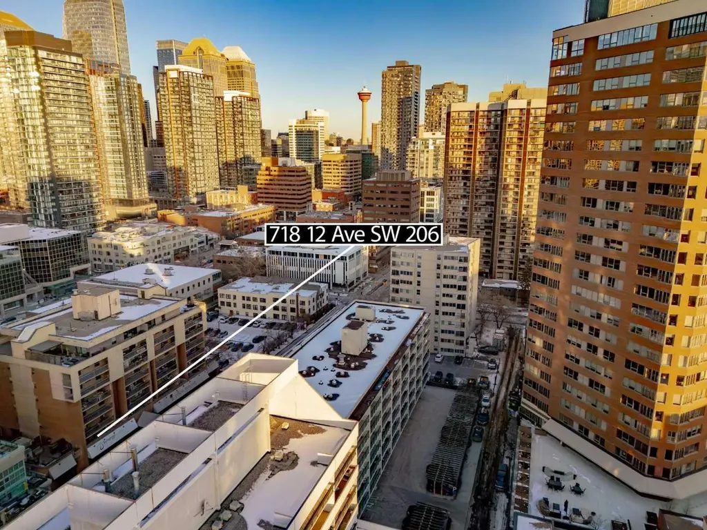 718 12 Avenue SW Calgary AB T2R 0H7