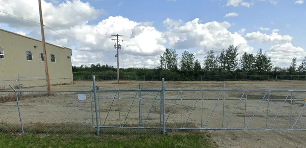 15 Sylvaire Close Sylvan Lake AB T4S 2H6