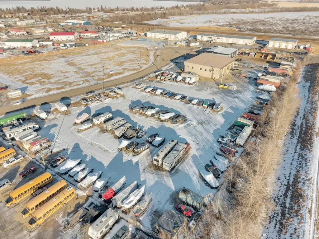 13 Sylvaire Close Sylvan Lake AB T4S 2H6