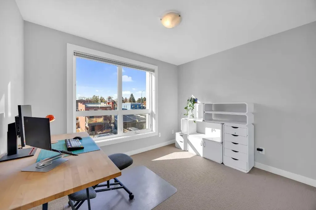 725 4 Street NE Calgary AB T2E 3S7