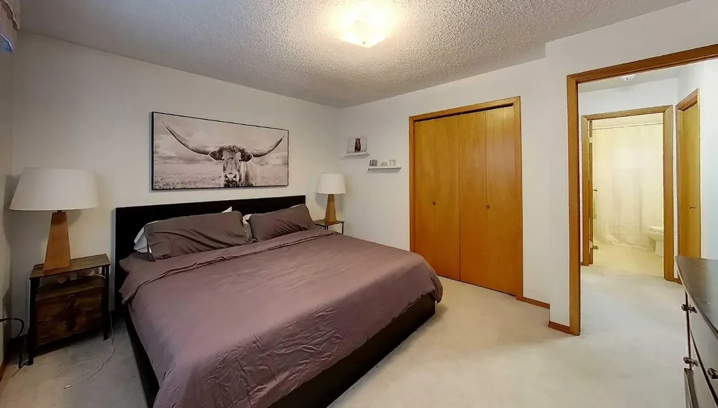 5402 12 Avenue Edson AB t7e1j8