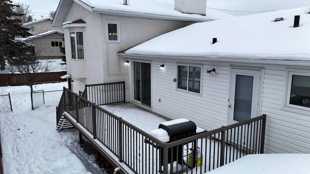 5402 12 Avenue Edson AB t7e1j8