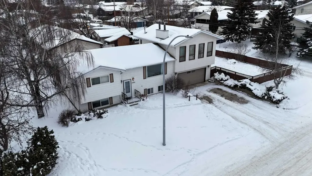 5402 12 Avenue Edson AB t7e1j8