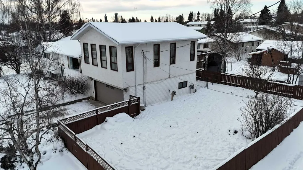 5402 12 Avenue Edson AB t7e1j8