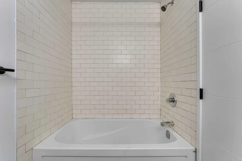 429 Georgian Villas NE Calgary AB T2A 7E3