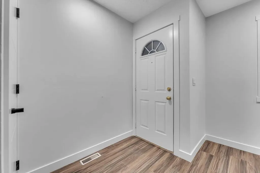 429 Georgian Villas NE Calgary AB T2A 7E3