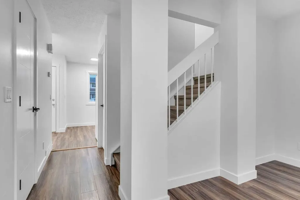 429 Georgian Villas NE Calgary AB T2A 7E3