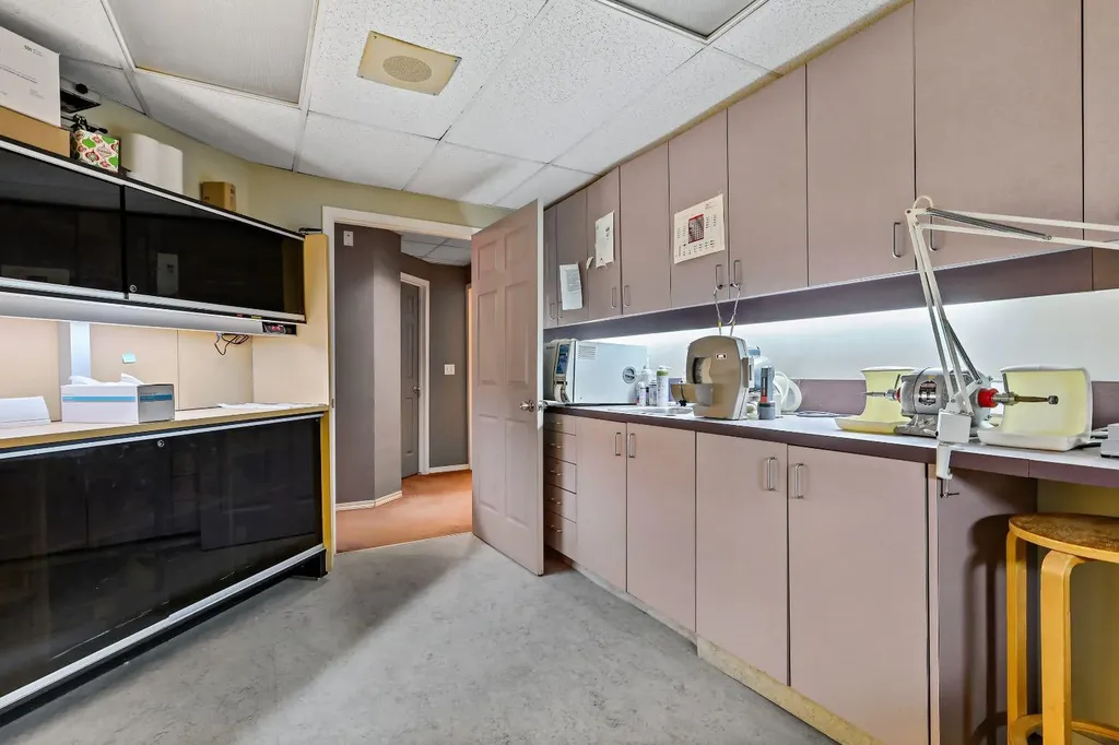 5600 Elbow Drive SW Calgary AB T2V1H8