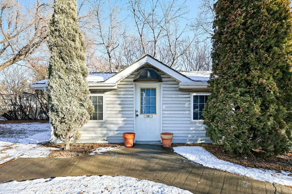 5600 Elbow Drive SW Calgary AB T2V1H8