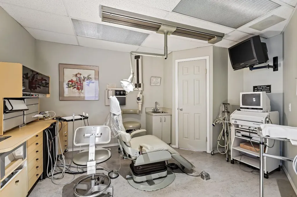 5600 Elbow Drive SW Calgary AB T2V1H8