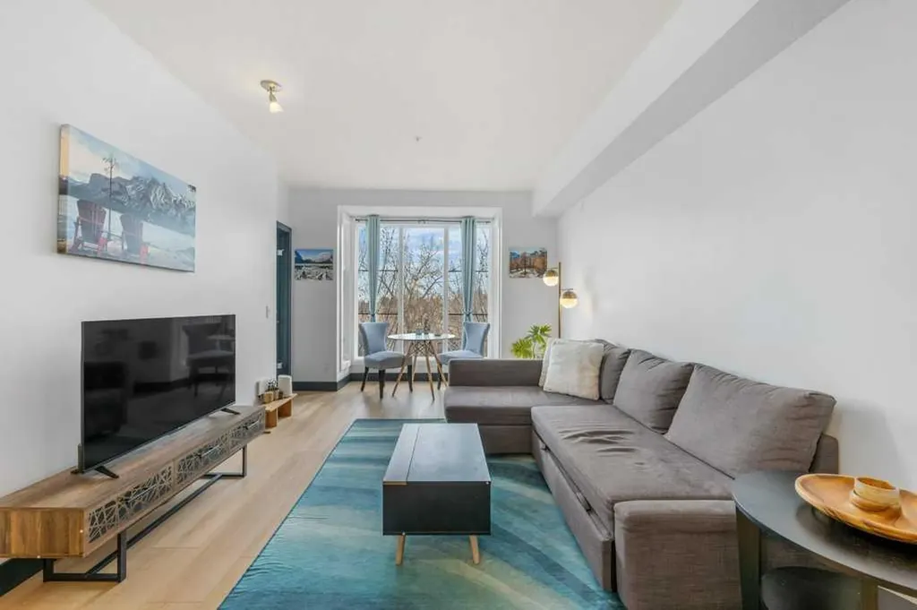 2307 14 Street SW Calgary AB T2T 3T5