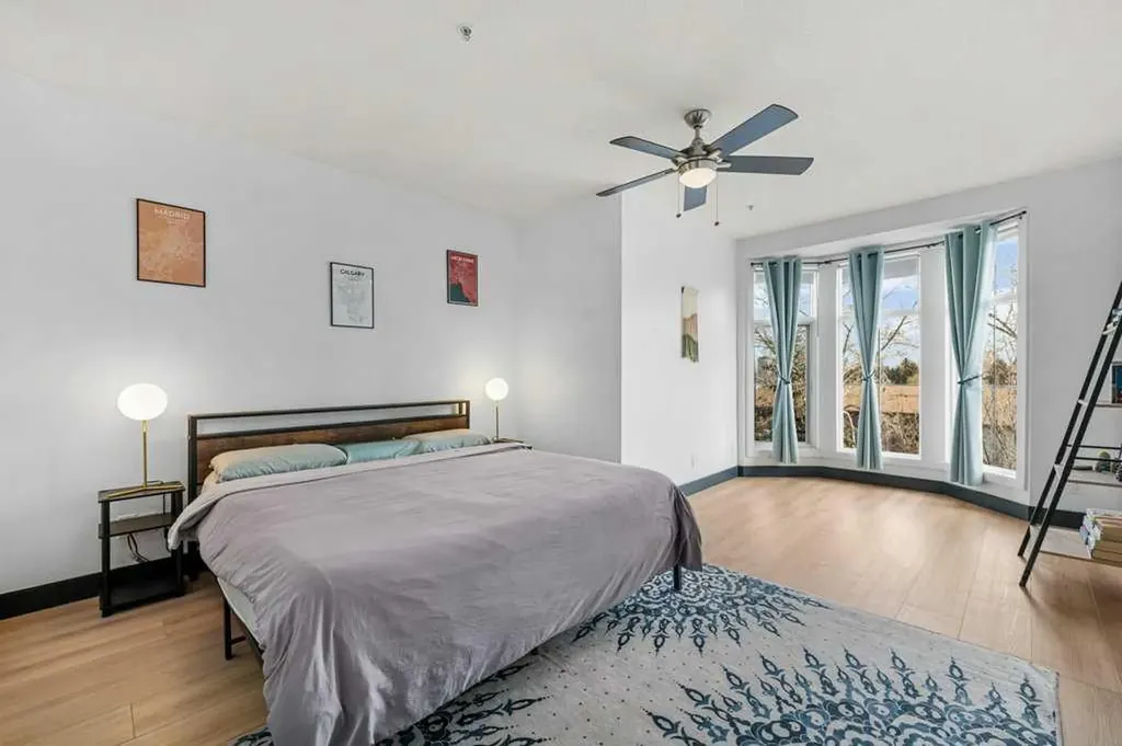 2307 14 Street SW Calgary AB T2T 3T5