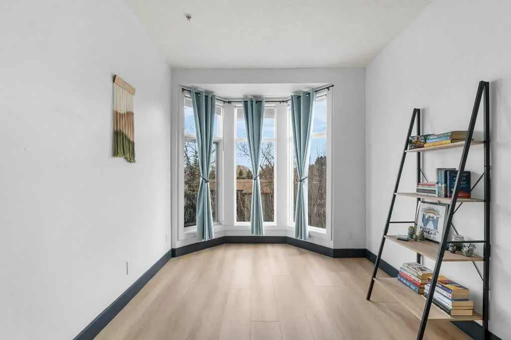 2307 14 Street SW Calgary AB T2T 3T5