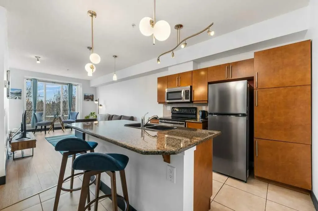 2307 14 Street SW Calgary AB T2T 3T5