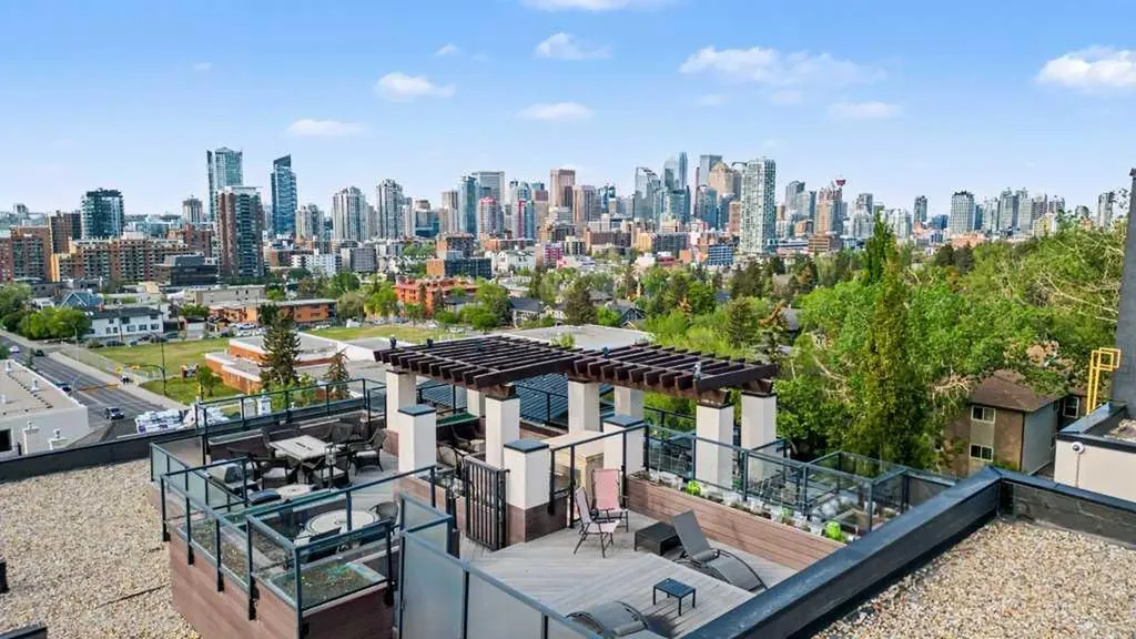 2307 14 Street SW Calgary AB T2T 3T5