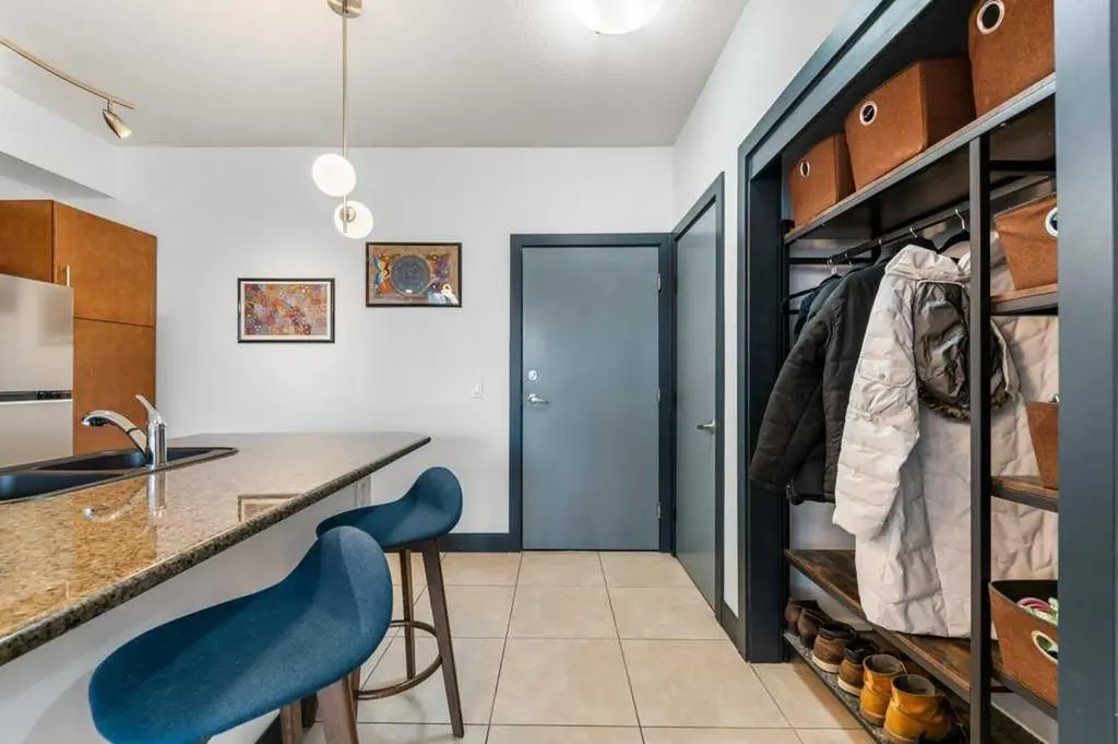 2307 14 Street SW Calgary AB T2T 3T5