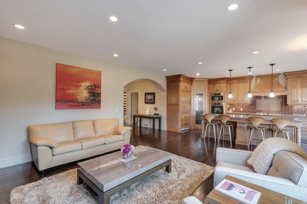 2609 7 Avenue NW Calgary AB T2N 1A6