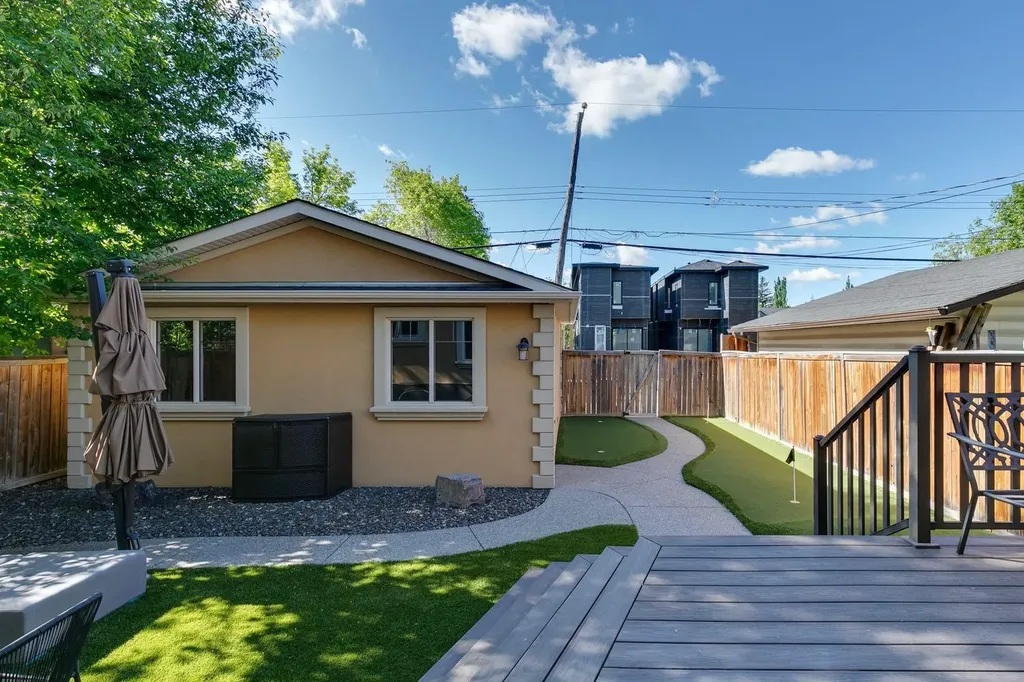 2609 7 Avenue NW Calgary AB T2N 1A6