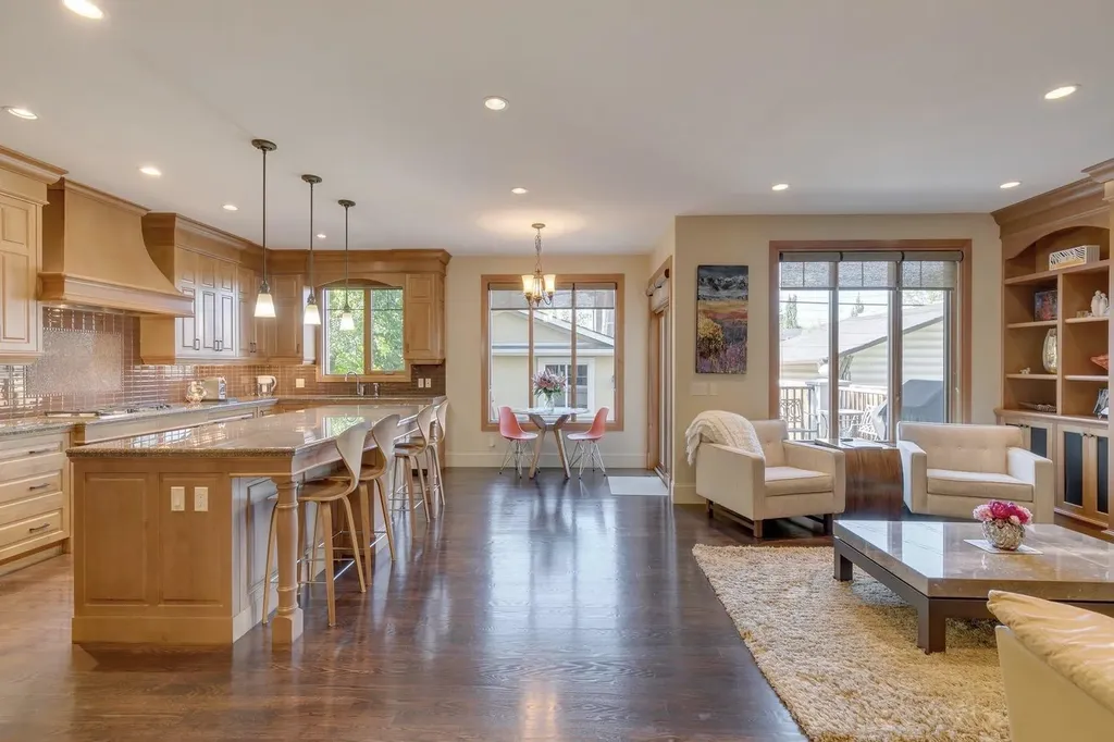 2609 7 Avenue NW Calgary AB T2N 1A6