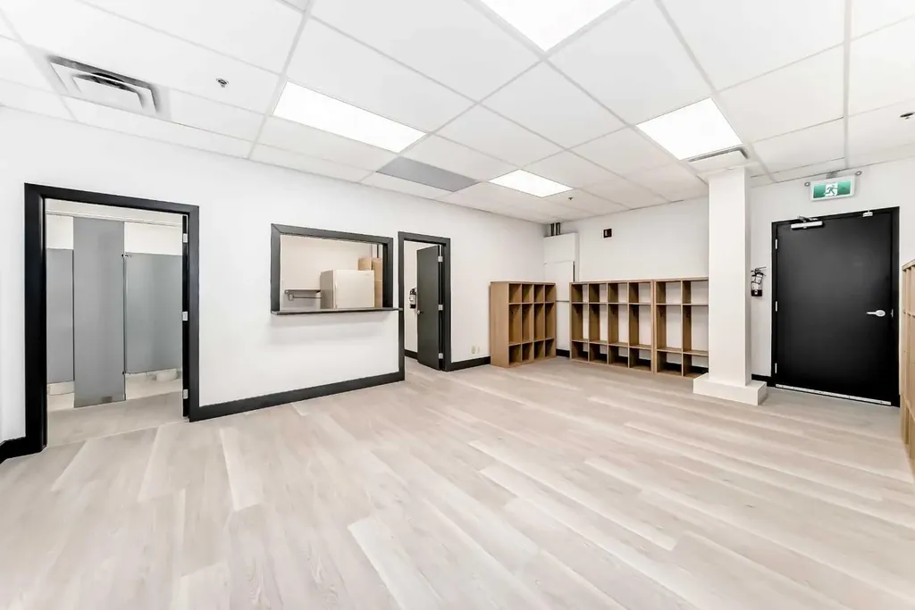 1015 Centre Street NW Calgary AB T2E 2P8