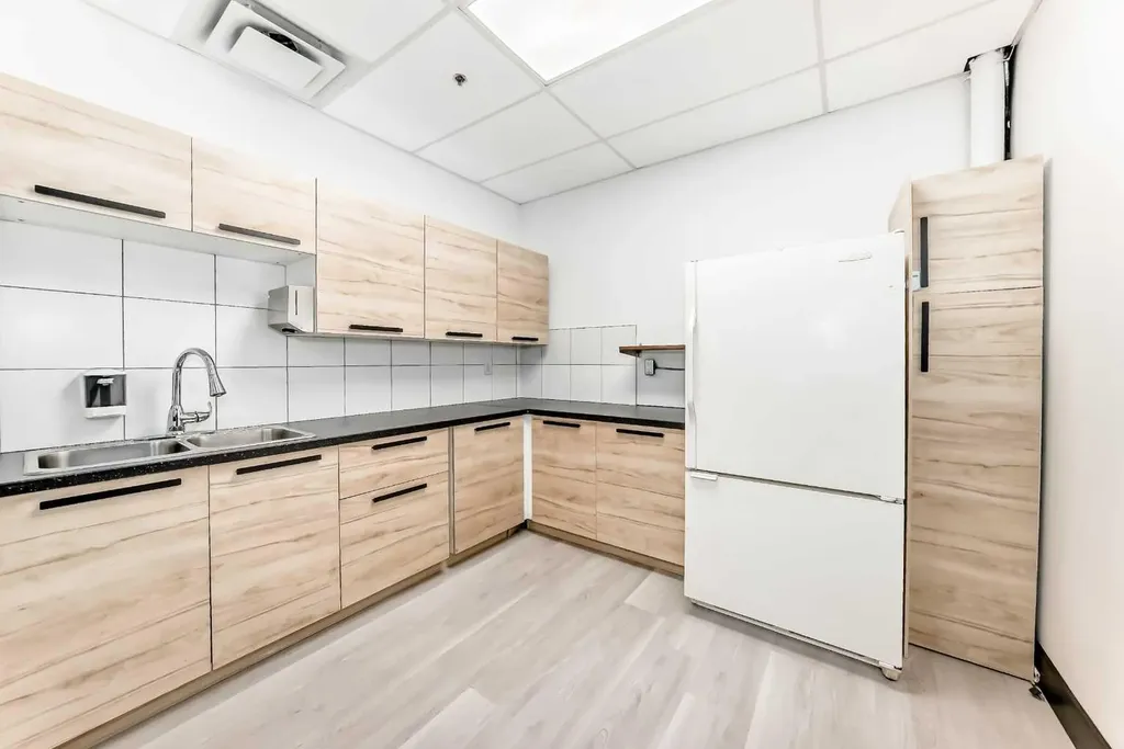1015 Centre Street NW Calgary AB T2E 2P8