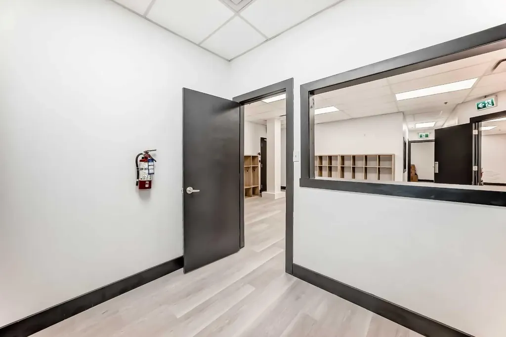 1015 Centre Street NW Calgary AB T2E 2P8