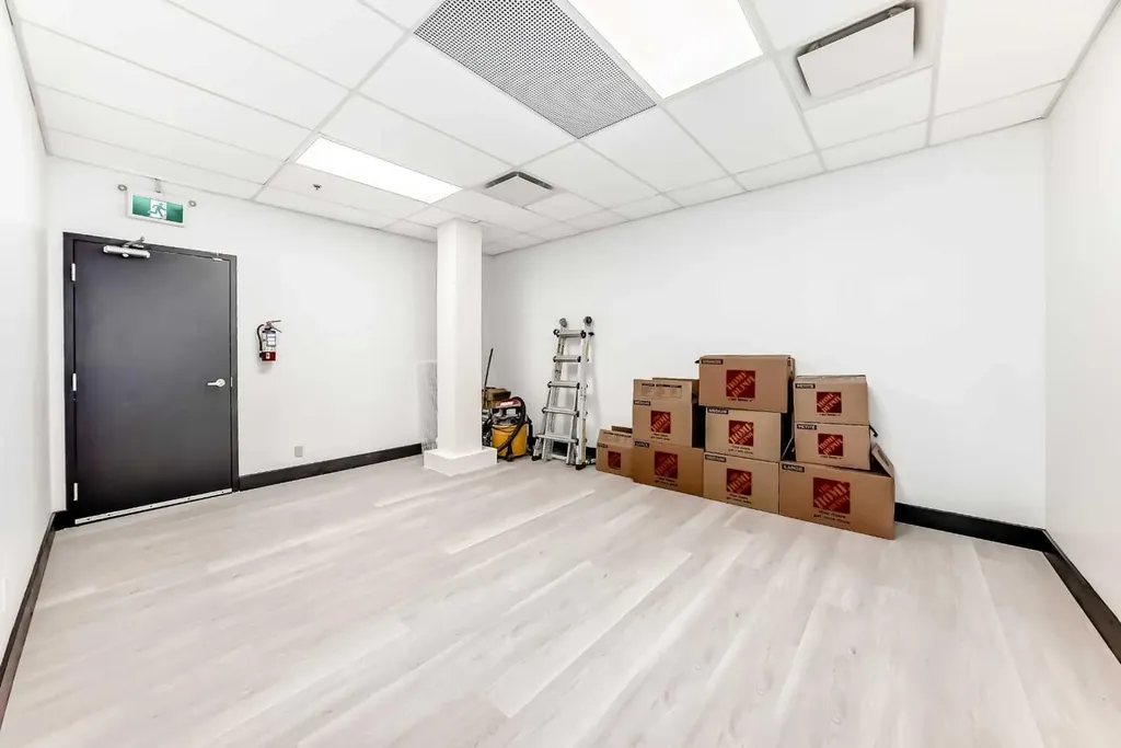 1015 Centre Street NW Calgary AB T2E 2P8