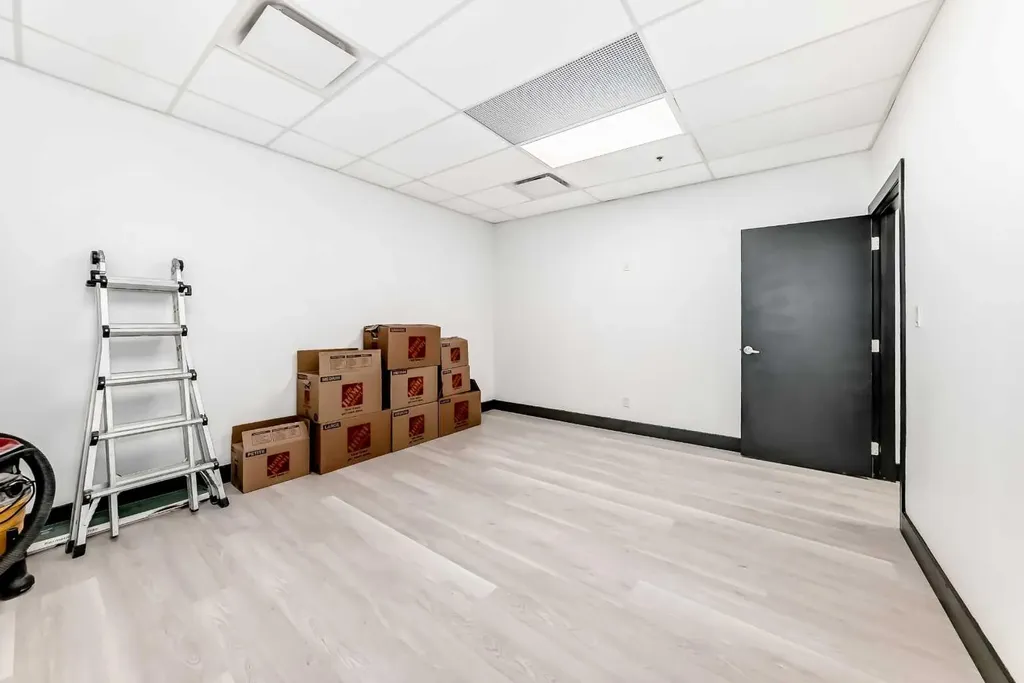 1015 Centre Street NW Calgary AB T2E 2P8