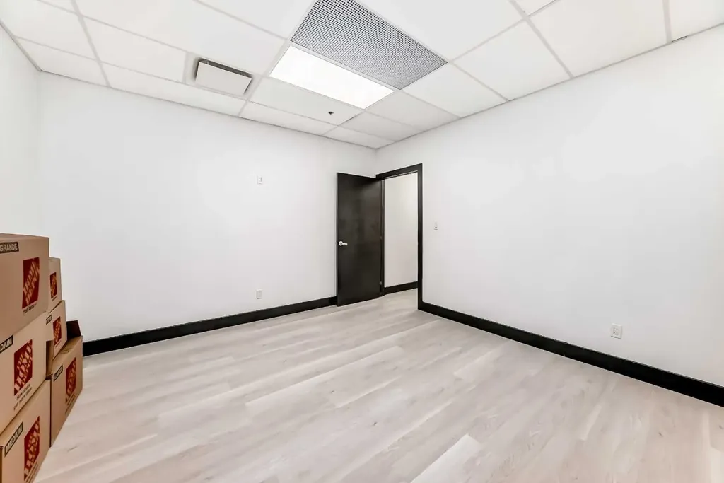1015 Centre Street NW Calgary AB T2E 2P8
