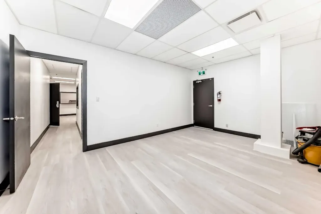 1015 Centre Street NW Calgary AB T2E 2P8