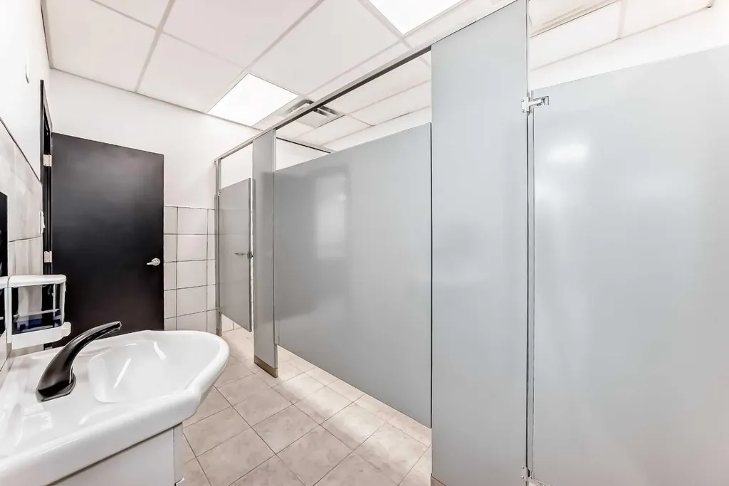 1015 Centre Street NW Calgary AB T2E 2P8