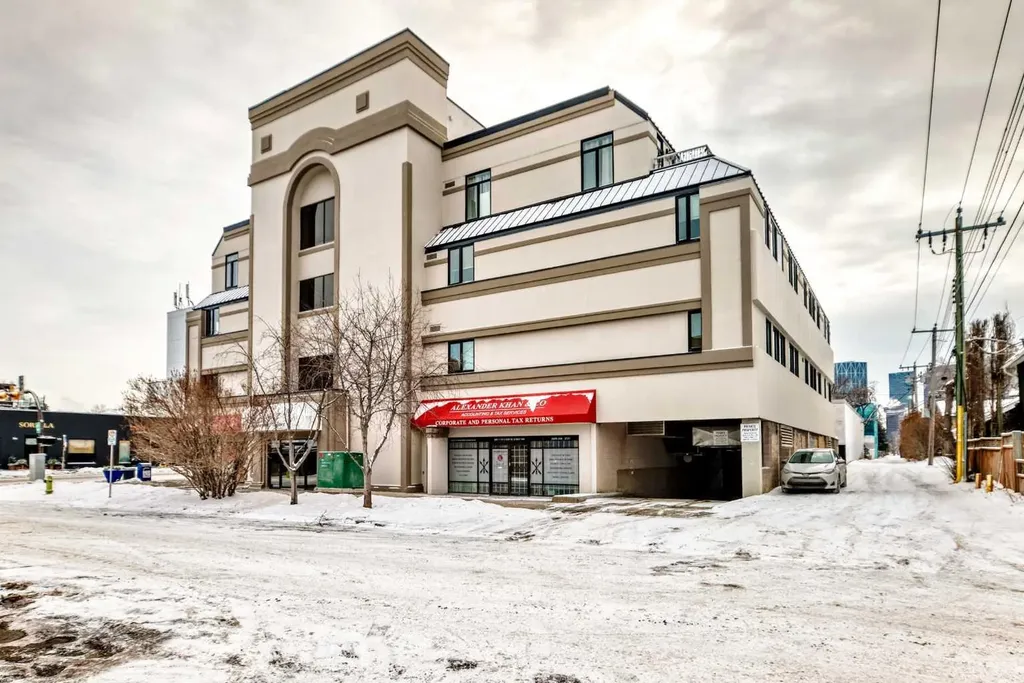 1015 Centre Street NW Calgary AB T2E 2P8