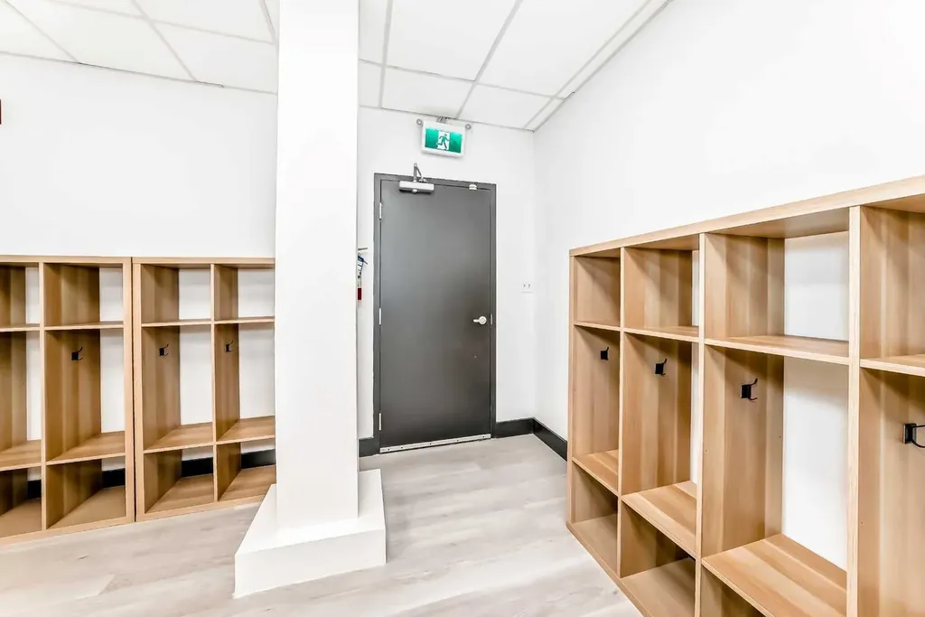 1015 Centre Street NW Calgary AB T2E 2P8