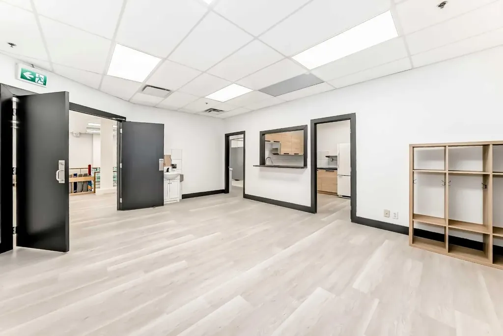 1015 Centre Street NW Calgary AB T2E 2P8