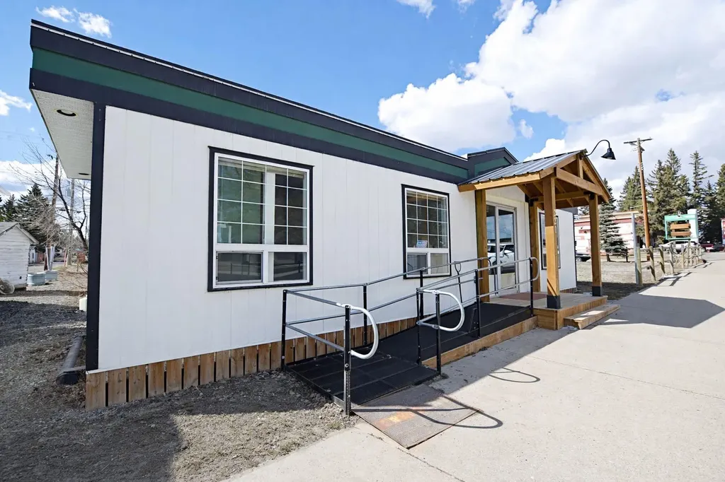 220 Main Street Diamond Valley AB T0L2A0