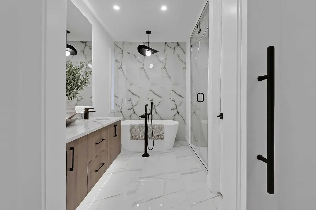 2720 5 Avenue NW Calgary AB T2N 0T8