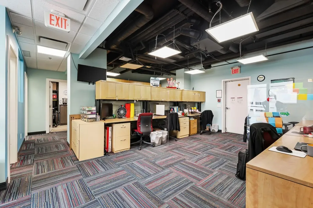 1406 Centre Street N Calgary AB T2E 2Z9